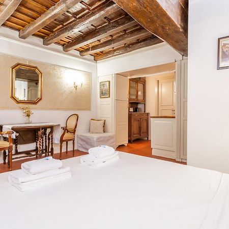 Al Cortile Del Moro Apartman Róma Kültér fotó
