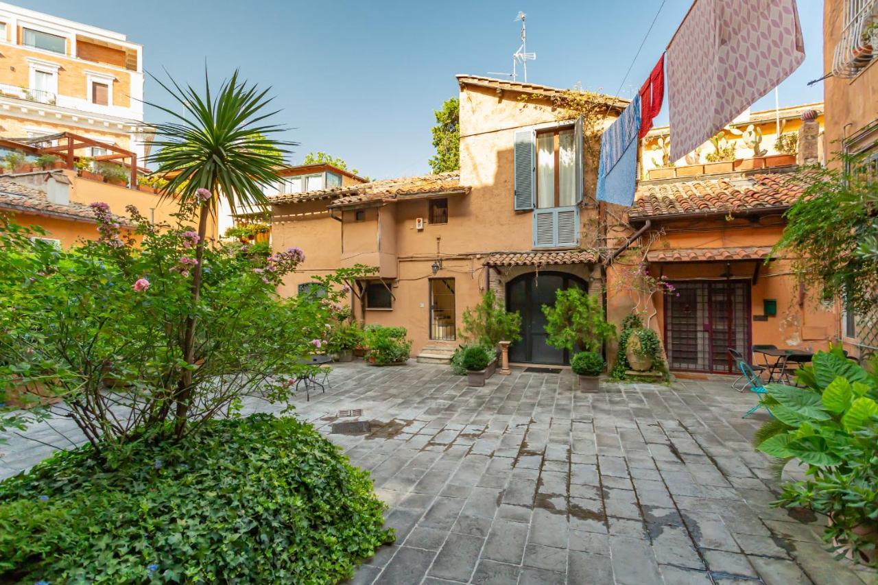 Al Cortile Del Moro Apartman Róma Kültér fotó