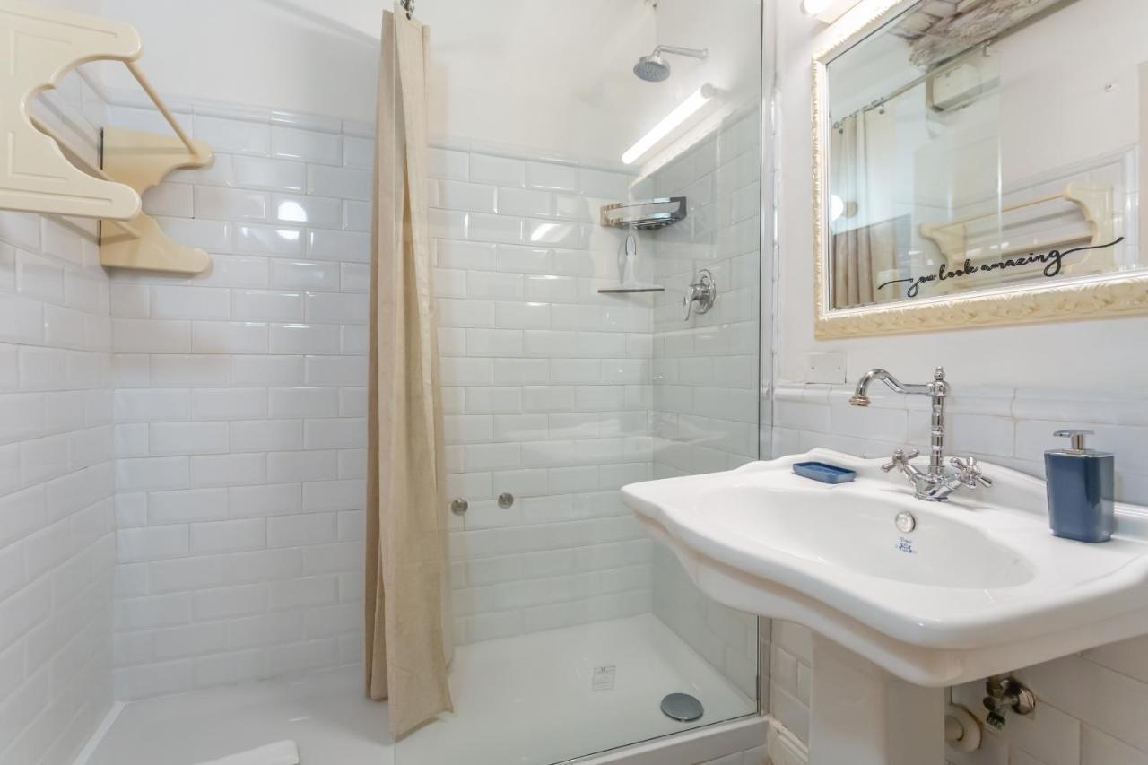 Al Cortile Del Moro Apartman Róma Kültér fotó